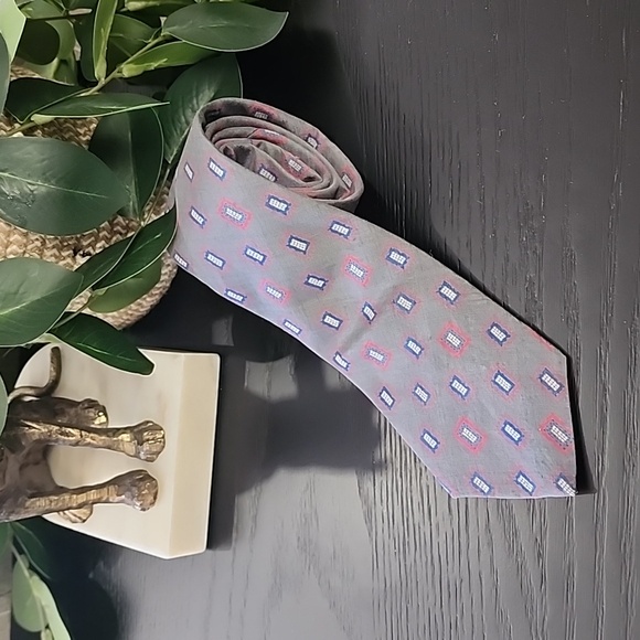 Yves Saint Laurent Other - YSL VINTAGE 80s YVES SAINT LAURENT Mens Silk Tie Suit Gray Geometric Retro